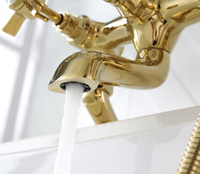 Robinet de baignoire et de douche à montage sur pont en laiton massif doré à double poignée traditionnelle pour villa classique en fonte finition chromée