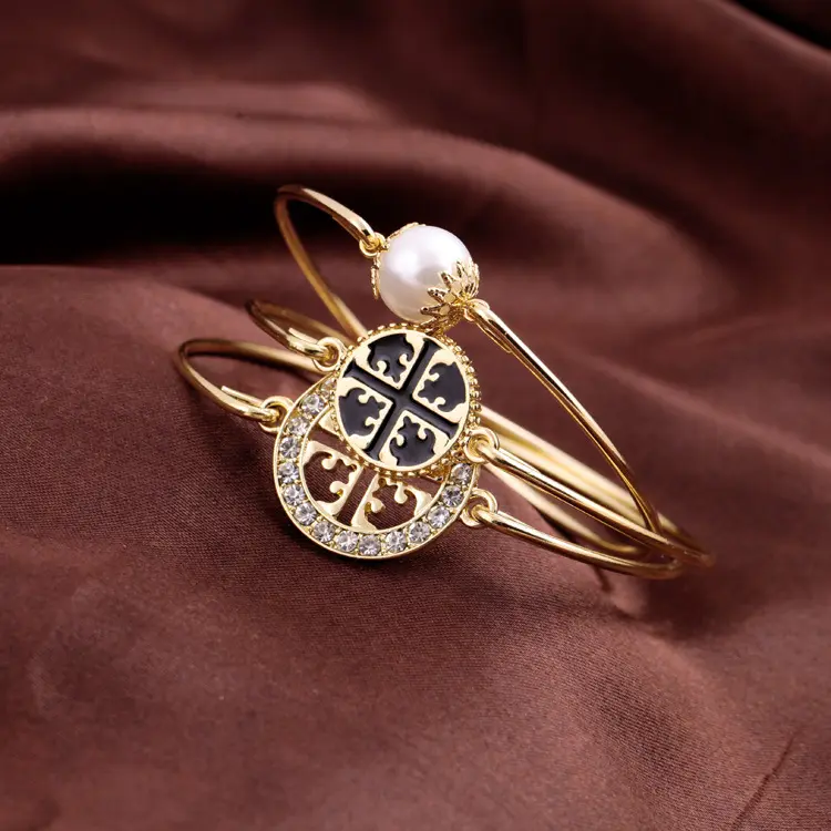 Set di braccialetti pendenti con diamanti perlati American Ebay elegante Set di 7 braccialetti scavati versatili per gioielli da donna in stile caldo