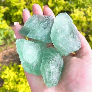 Pierres de cristal de quartz vert brut naturel en gros, pierres de fluorite brutes pour la décoration de la maison, cadeaux - Product Image 1