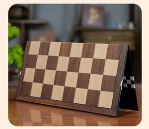 Juego de Ajedrez Plegable con Reloj de Ajedrez, 39 cm, Madera de Nogal Clásica con Acabado Ecológico, Base de Fieltro Verde, Portátil, para Torneos, Hogar, Club - Product Image 4