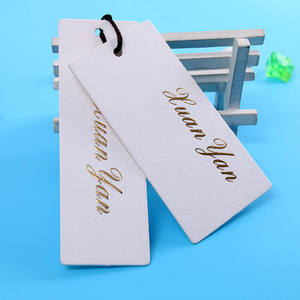 Étiquettes suspendues en papier épais 700 g/m² <span class=keywords><strong>Holland</strong></span> <span class=keywords><strong>White</strong></span> avec estampage doré et trou métallique - Product Image 5