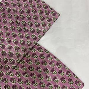Tissu en coton imprimé à la main avec des fleurs roses et un motif de feuilles vertes |   Tissu imprimé ethnique indien traditionnel - Product Image 4
