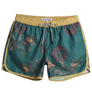 Shorts de bain en polyester personnalisés, séchage rapide, sublimation, décontractés, vacances d'été, shorts en maille pour hommes - Product Image 1