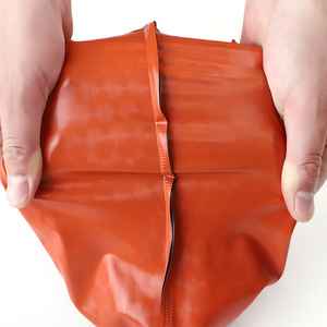 Manchons de protection en PVC rouge et noir, épaisseur 20-25 mil, imperméables et résistants à l'huile, pour adultes - Product Image 1