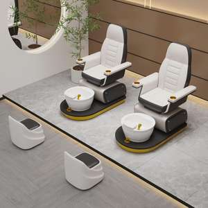 Poltrona Pedicure di Lusso Moderna ed Elegante con Rotazione e Poggiapiedi, Comoda in Pelle per Bagno e Centro Estetico - Product Image 1