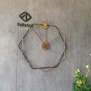 Horloge murale en quartz métallique dorée de luxe, grande taille 60x60cm, vente chaude, design unique, taille personnalisée, décorative, vente directe d'usine, livraison directe - Product Image 4