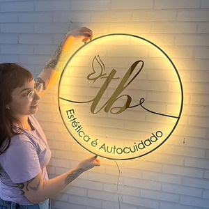 Panneau d'affichage rétro-éclairé avec logo mural pour salon de beauté, enseigne commerciale circulaire LED néon en acrylique pour la publicité - Product Image 3