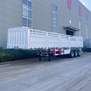 Semirremolque de Acero de Alta Calidad con 3 Ejes y Valla Alta para Ganadería, con Rejilla de Posicionamiento y Estacas de Valla, de Fábrica China - Product Image 5