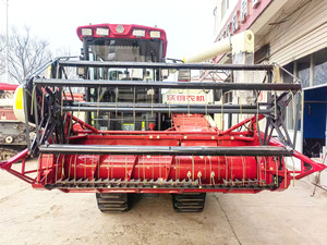 Cosechadora <span class=keywords><strong>New</strong></span> <span class=keywords><strong>World</strong></span> Cosechadora <span class=keywords><strong>New</strong></span> Fm Cosechadora 140Hp Máquina Cosechadora de arroz agrícola Cosechadora mundial - Product Image 4