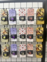Vente en gros OEM – Lot de 2 diffuseurs de parfum liquide personnalisés pour voiture, à clipser sur grille d'aération, parfum longue durée, désodorisant portable, cadeaux