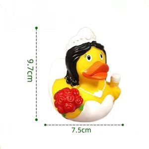 Canards en caoutchouc flottants personnalisés avec logo, 3 à 4 pouces, pour mariée et marié, idéaux pour les cadeaux de mariage (vente en gros) - Product Image 3