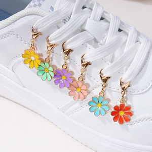 Breloques de chaussures en alliage en forme de fleurs pour baskets, décorations de lacets, accessoires floraux pour sacs, lacets de chaussures DIY pour femmes et filles - Product Image 3