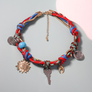 Retro Trend Fashion Multi-accesorios Aleación Colgante Cuerda tejida a mano Cadena de clavícula Collar femenino - Product Image 3