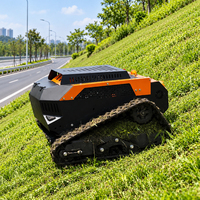 Tondeuse à gazon télécommandée robuste, largeur de coupe 800 mm, moteur 452 cm³, machine à couper l'herbe sur chenilles pour utilisation en montagne et en ferme