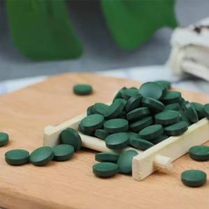 Comprimés de spiruline de haute qualité 100 %, marque privée OEM, complément nutritionnel en vrac, comprimés mixtes de spiruline et de chlorelle - Product Image 3