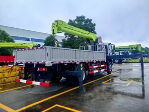 Nueva Grúa Montada en Camión <span class=keywords><strong>de</strong></span> Marca Famosa China, Grúa <span class=keywords><strong>de</strong></span> Carga <span class=keywords><strong>de</strong></span> 8t, ZLT2000V4, Maquinaria <span class=keywords><strong>de</strong></span> Elevación en Venta - Product Image 4