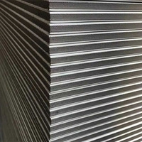 Ventes directes du fabricant Panneau mural en cristal de carbone imperméable à l'eau WPC charbon de bambou intégré placage de bois pour animaux de compagnie pour la maison