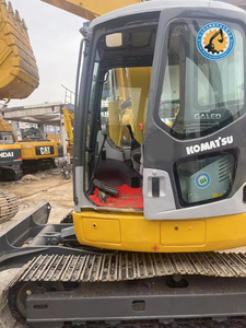 Mini-excavatrice Komatsu PC78-6 utilisée dans de multiples contextes, parfaite pour l'ingénierie municipale et l'agriculture - Product Image 4