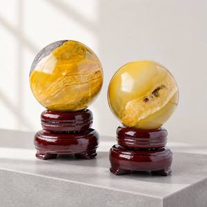 Sphère de cristal naturelle en forme d'abeille, polie à la main, pour la guérison énergétique, la décoration de la maison et du bureau, ou comme cadeau. - Product Image 3