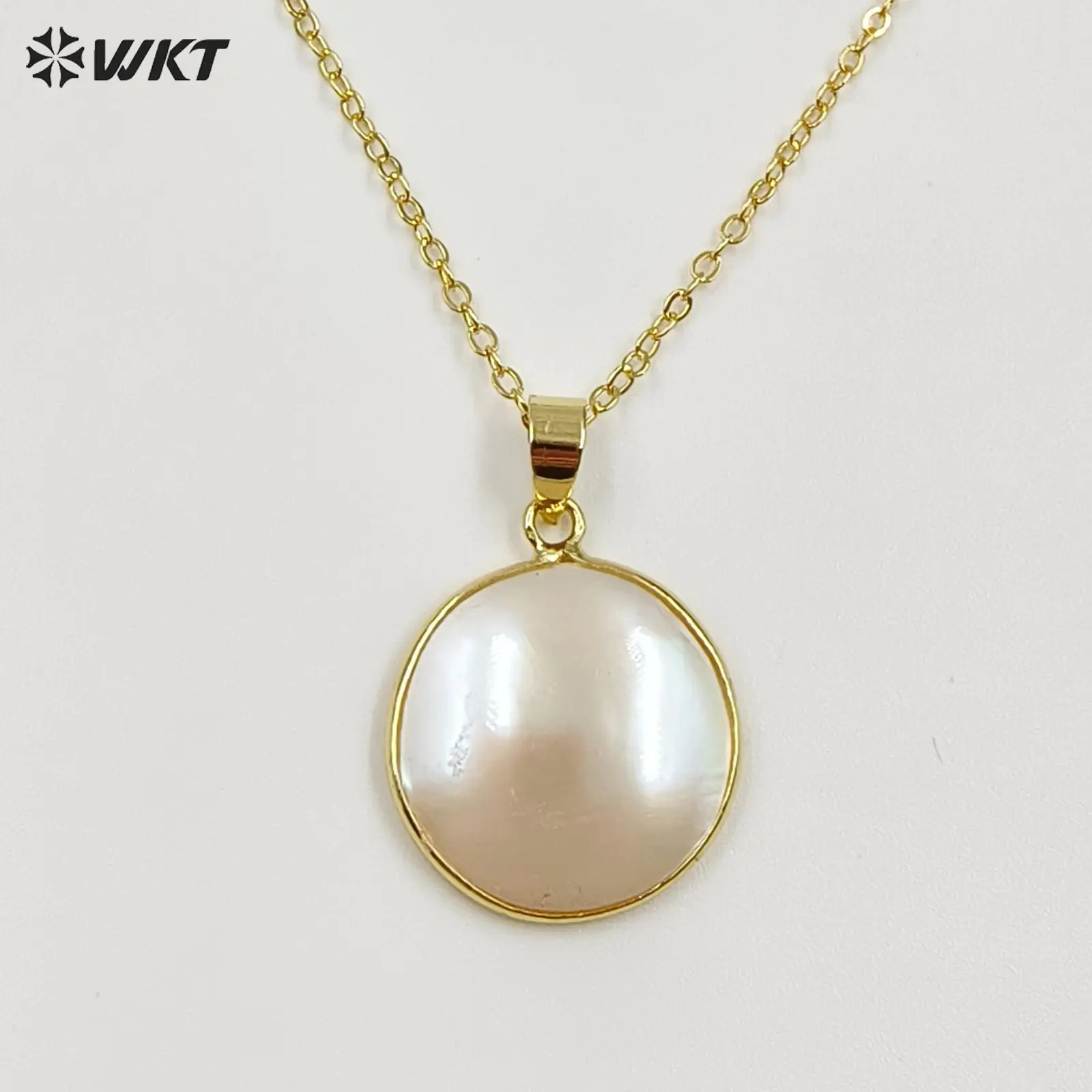 WT-JN258 Elegant New Design Natural Round 18K Real Gold Plated Bezel White Mabe Pearl Beads Girl Necklace In Brightly