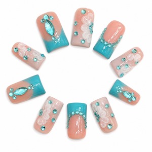 Faux ongles à presser dégradé rose et bleu, avec fleurs 3D et strass, couvrance totale, longueur moyenne, pour soirées - Product Image 3