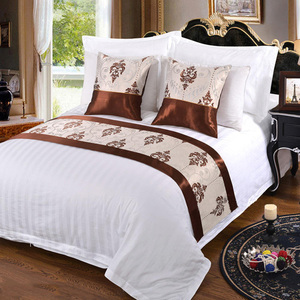 Nouvelle collection : <span class=keywords><strong>Ensemble</strong></span> de literie d'hôtel en soie crème rouge pour <span class=keywords><strong>matelas</strong></span>, style couvre-<span class=keywords><strong>lit</strong></span> - Product Image 3