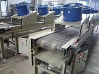 Convoyeur à bande maillée à faible bruit et à économie d'énergie pour le refroidissement des aliments