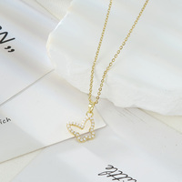 Conjunto de pendientes de collar de cobre de oro de 18 quilates de lujo para mujer, amor exótico, mariposa, perla, peso ligero, opción de regalo al por mayor de moda