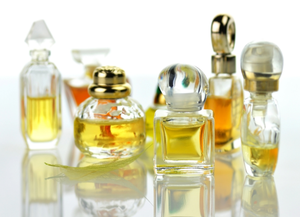 توريد المصنع مواد خام لمستحضرات التجميل بورنيول الطبيعي - Product Image 6