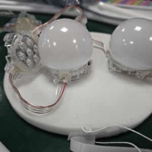 2024 haute qualité LED buld WS2811 DC24V IP65 adressable double Signal 70mm numérique Noël LED Point Lights - Product Image 2