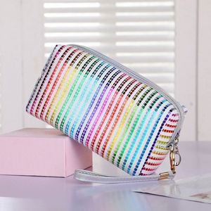 Bolsa Organizadora de Maquillaje Portátil Personalizada con Rayas, de Cuero PU Colorido, para Damas, con Bajo MOQ - Product Image 3