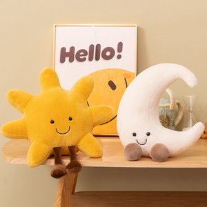 Vente en gros d'usine : Peluche douce et mignonne Soleil et Lune, coussin animal en peluche à visage souriant pour cadeau d'anniversaire d'enfants et décoration de chambre - Product Image 2
