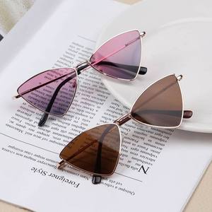 Kính Râm Trẻ Em Kiểu Tam Giác Cá Tính Cho Bé Trai Và Bé Gái Kính Râm Thời Trang 3-8 Tuổi Bán Buôn - Product Image 3