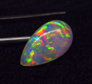 Opale naturelle multi-feu de haute qualité, 5,5 carats, 18,7*11*5,1 mm, cabochon, pierre précieuse en vrac pour la fabrication de bijoux - Product Image 5