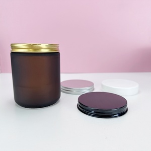 Tarro de vidrio ámbar de lados rectos de 2oz, 4oz, 8oz, 16oz, 32oz para velas de cera de soja con tapa metálica dorada - Product Image 3