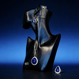 Bijoux en verre volcanique éthiopien argentés avec perle d'eau douce, faits à la main |   Colliers métaphysiques et de mode - Product Image 1