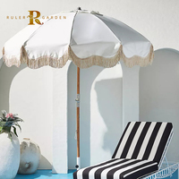 Logo personnalisé jardin sol étanche protection solaire parasol tropical sable ancre rayure frange blanc parasol extérieur