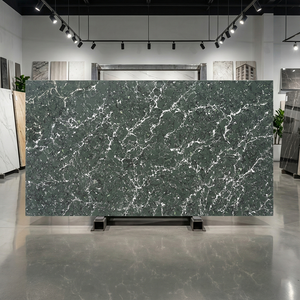 Encimera de Cuarzo de Ingeniería con Vetas Blancas y Verde Esmeralda Personalizada para Recepción de Hotel Moderno, Encimera de Cocina - Product Image 2