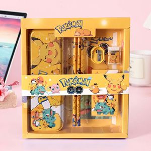 Set di Cancelleria per Studenti - Astuccio con Pastelli - per Studenti delle Scuole Elementari e Asili - Set di Cancelleria in Confezione Regalo - Product Image 1