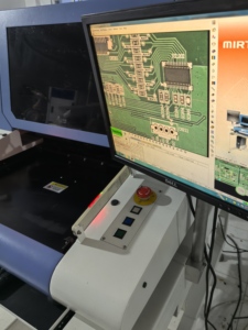 Nuova e vecchia Mirtec AOI macchina Mirtec Mirtec MV-3 OMNI 3D AOI automatica ispezione ottica macchina SMT ispezione per SMT linea di macchine - Product Image 3
