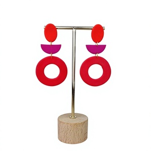 Boucles d'oreilles créoles classiques et tendance en résine acrylique géométrique pour femme, bijoux fantaisie colorés pour fêtes et mariages, cadeau idéal - Product Image 2