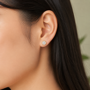 Boucles d'oreilles clous rondes pavées en acier inoxydable avec zircon, plaqué or 14K sous vide, 10 x 10 mm, 4 g - Product Image 5