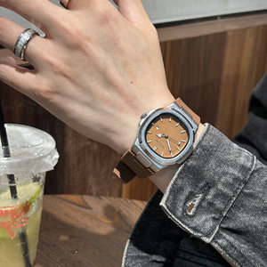 Nouvelle Montre à Quartz de Luxe pour Hommes, Bracelet en Silicone, Étanche, d'Affaires, Style Tendance avec Date Lumineuse - Product Image 5