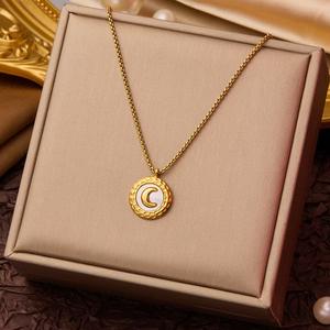 Collar de Acero Inoxidable de Moda Galvanizado con Oro de 18K Lazo en Forma de U Luna y Mariposa - Product Image 6