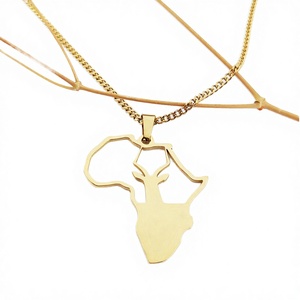 Collier <span class=keywords><strong>Carte</strong></span> d'Afrique avec Breloque Cerf en Acier Inoxydable Plaqué Or, Chaîne Cubaine 18 pouces, Bijou Ethnique Authentique d'Afrique du Sud - Product Image 4