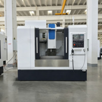Centro de Mecanizado Vertical CNC de Alta Precisión VMC855, Control CNC Syntec, Escala Lineal de 3 Ejes, Listo para Trabajo Mediano BT40