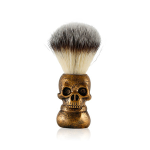 AliExpress barbería especial para hombres afeitado facial cepillo de espuma para recortar el cabello barredora de pelo de calavera personalizada resina creativa personalizada - Product Image 6