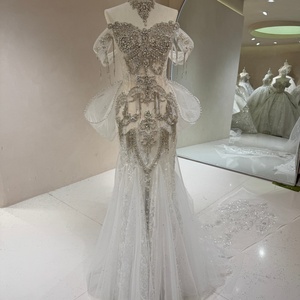 Vestidos de Novia DW0194 Únicos con Escote Corazón, Ilusión de Cristal, Borlas, Corte Sirena Ajustado, Cola Capilla, Encaje y Aplicaciones Florales - Product Image 1