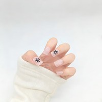 Faux ongles à presser en acrylique, motif marguerite rose nude, forme cercueil longue, réutilisables, lot de 24 pièces pour salon