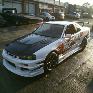 Capot ventilé en fibre de carbone pour Nissan Skyline R34 GTT - Product Image 3